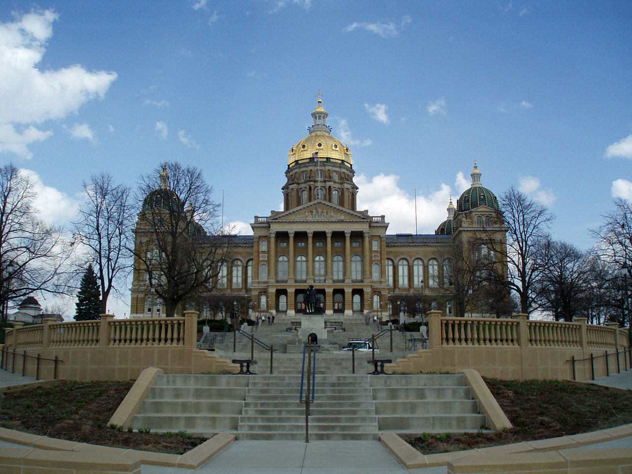 Des Moines State Capitol Building